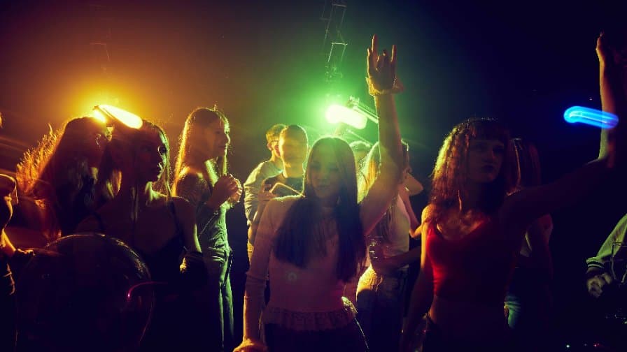 Jugend-Clubbing