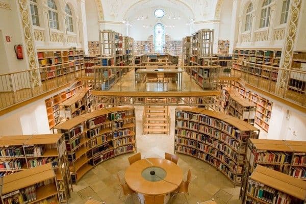 Unsere Landesbibliothek: Was bietet sie - wie bediene ich mich?