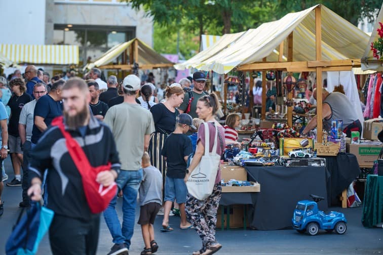 Nachtflohmarkt
