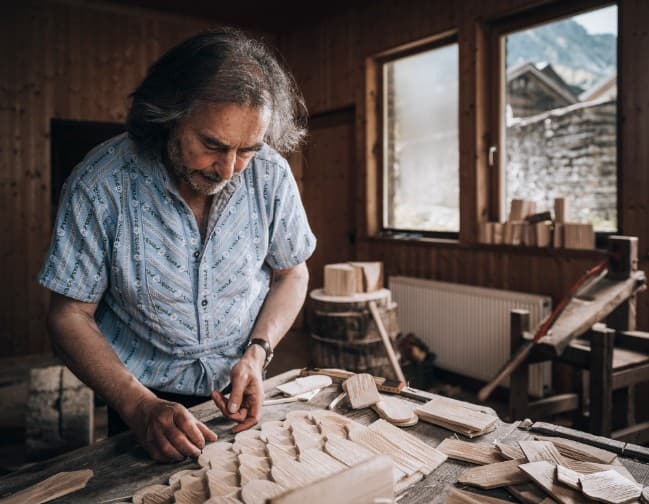 KulTour vor Ort | Traditionelles Handwerk – Schindeln mit Albert Hager