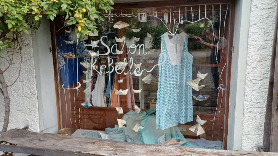 MODESCHAU im Salon ReBelle 2ndhand-Schmuckstücke neu entdeckt!